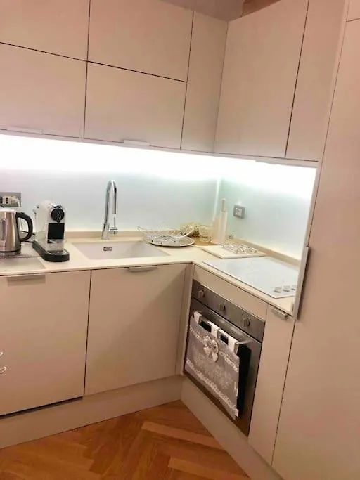 Romanlux Suites 0*, Rome