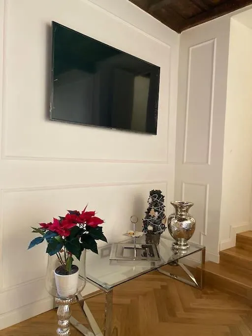 Apartment Romanlux Suites
